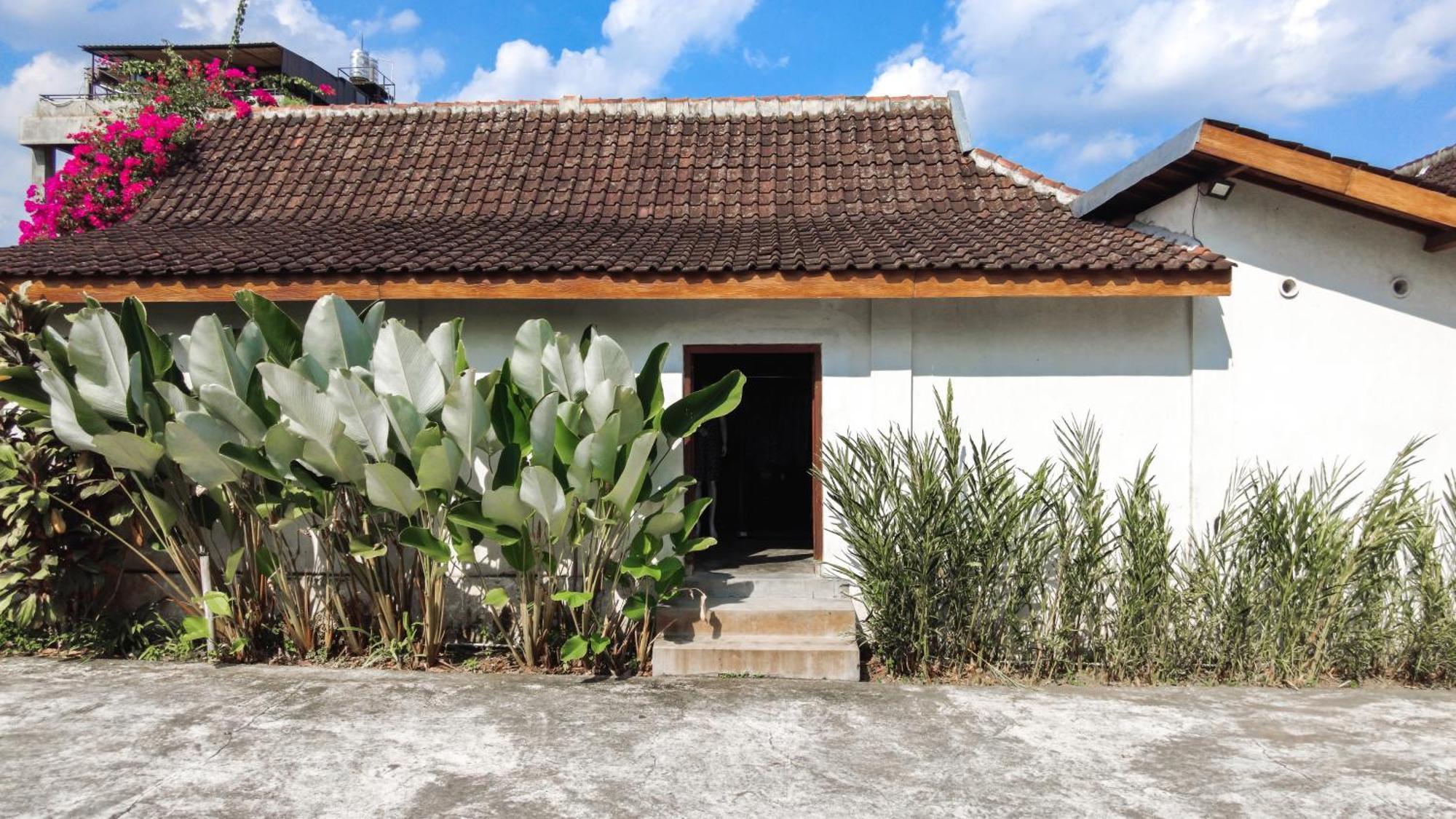 Ohmmstay - Rumah Pendopo Tanjungtirto Exterior photo