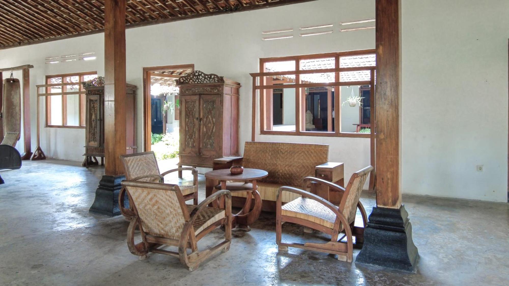 Ohmmstay - Rumah Pendopo Tanjungtirto Exterior photo